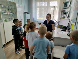 С днем медицинского работника С днем медицинского работника.