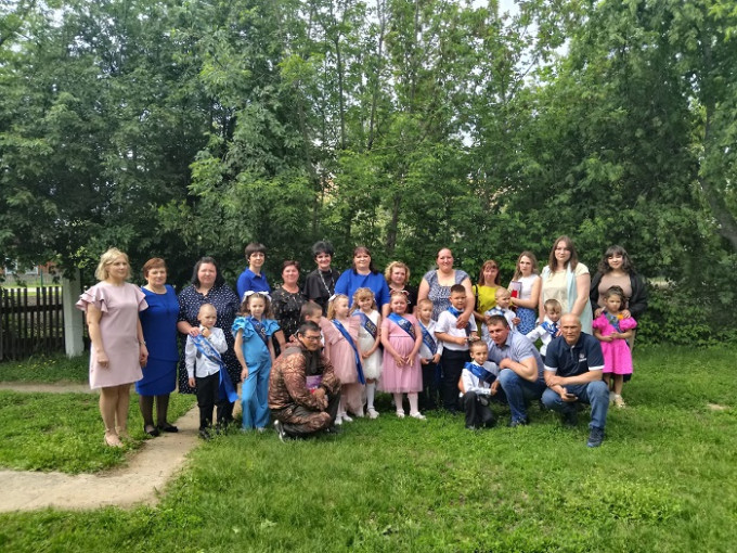 Звёздный выпускной Звёздный выпускной.